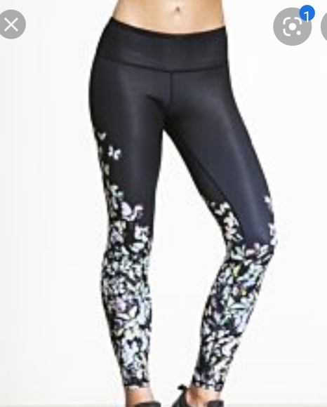Alo Yoga butterflies black leggings - Picture 1 of 10